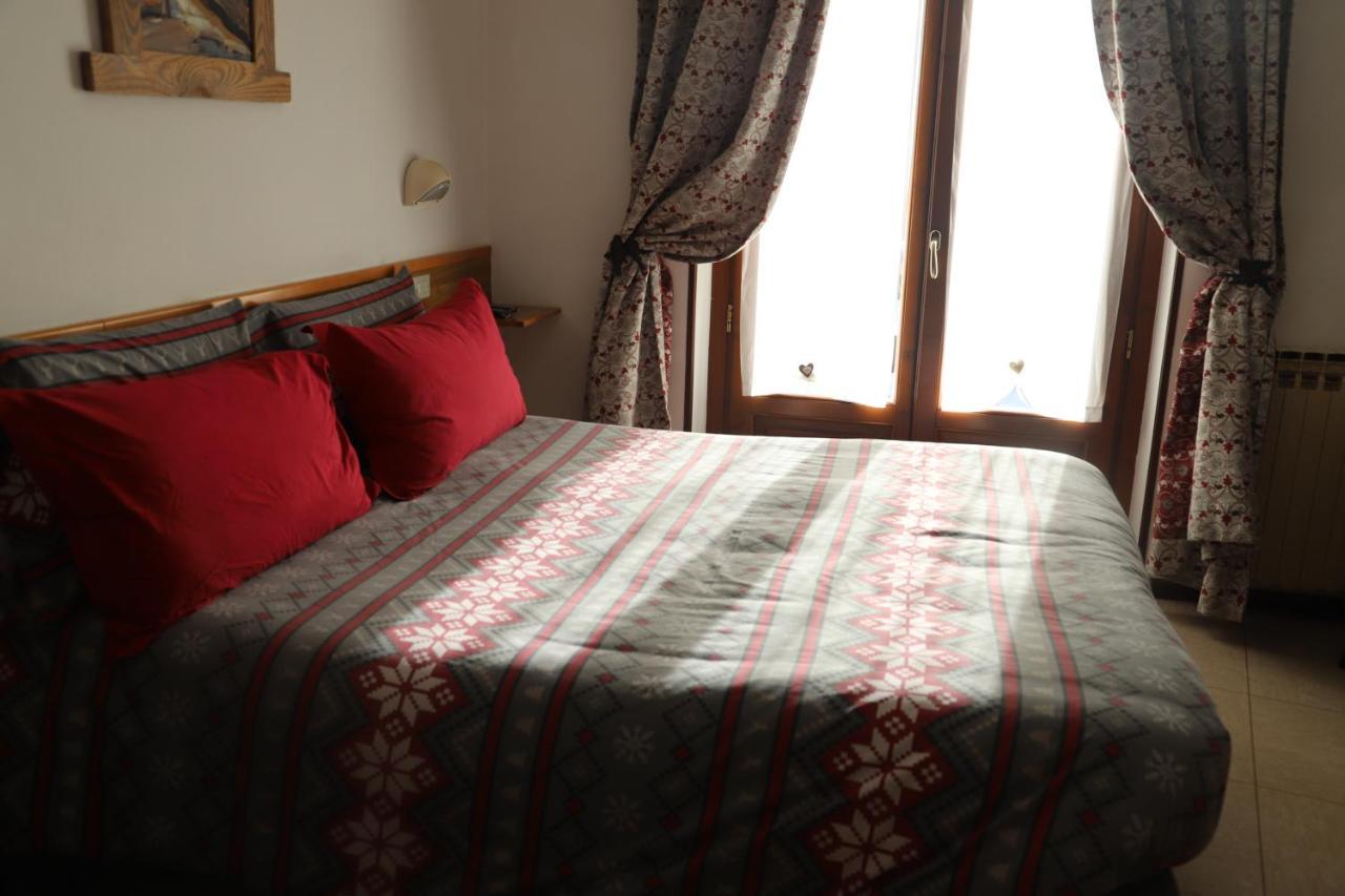 Hotel Bucaneve Pre-Saint-Didier Bagian luar foto