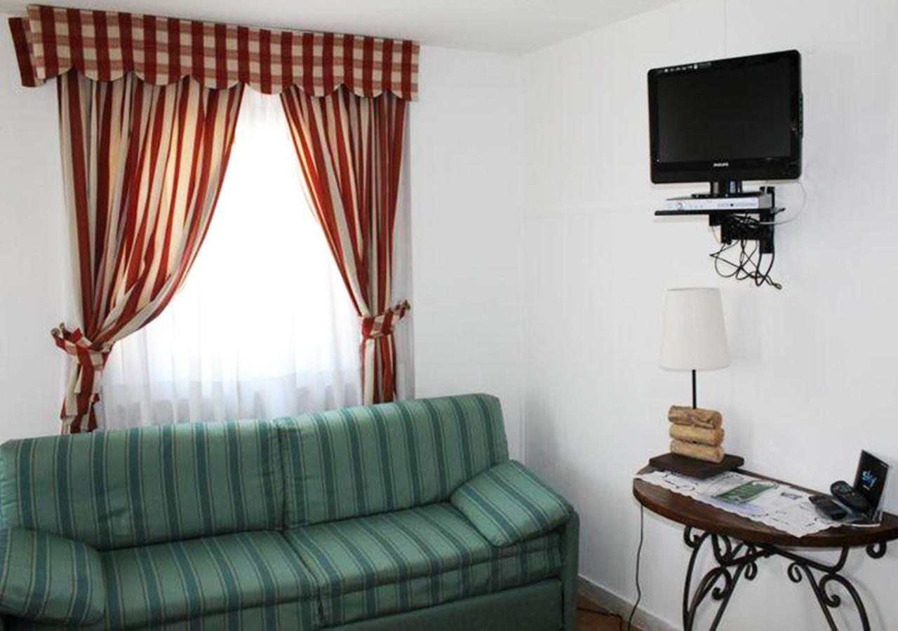 Hotel Bucaneve Pre-Saint-Didier Bagian luar foto